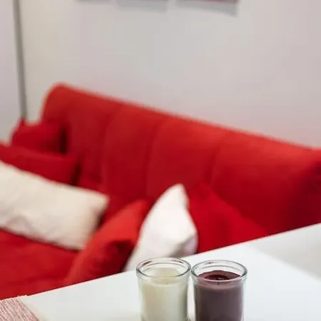 Red Velvet Near Centre Apartamento *